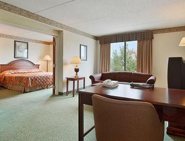 La Quinta Inn & Suites By Wyndham Mooresville Habitación foto
